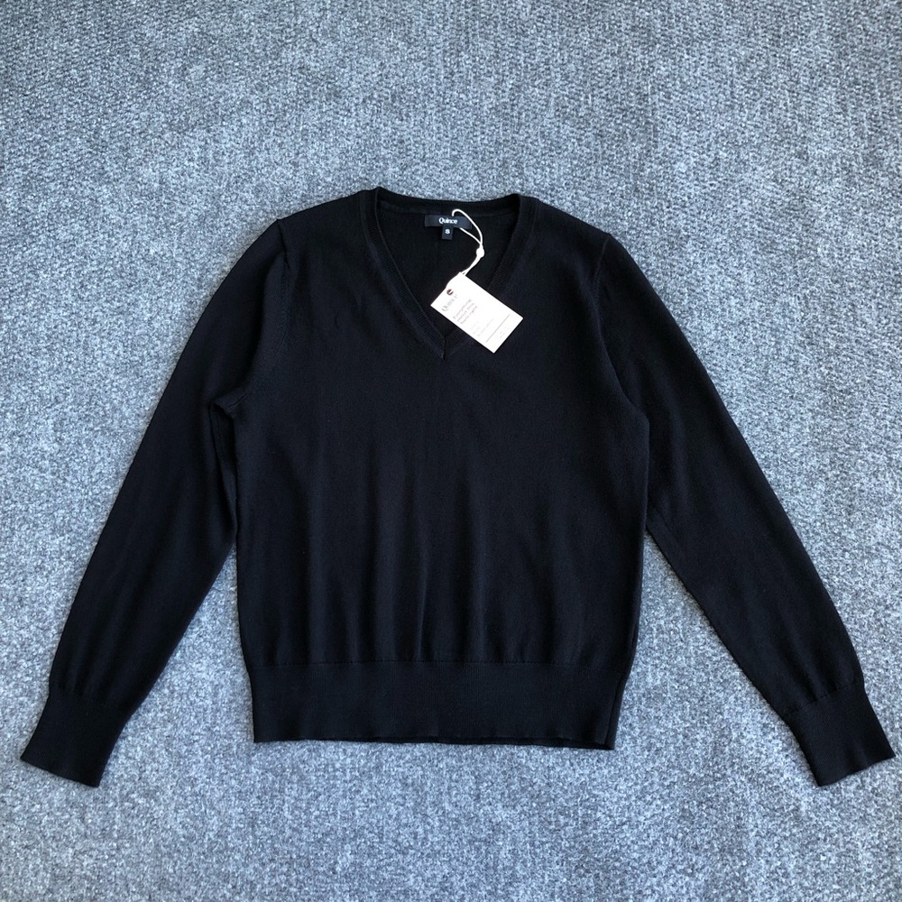 Quince 100% merino wool v-neck sweater size S